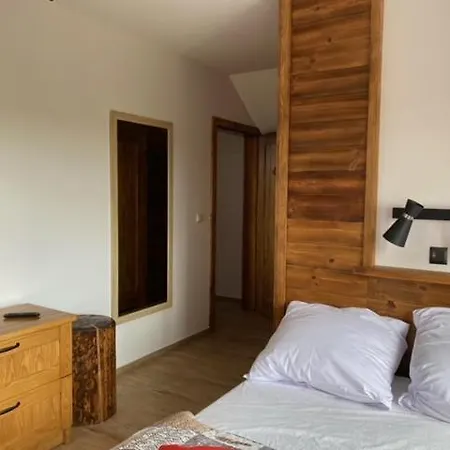 Folwark Pod Debem * Нова-Карчма